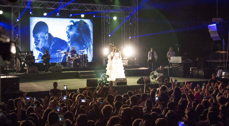 Demet Akalın Concert