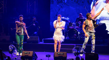 Demet Akalın Concert