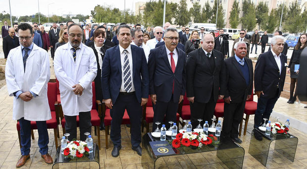 DAÜ Diş Hekimliği Fakülte Binası ile  Dr. Fazıl Küçük Tıp Fakültesi Klinik Uygulama Merkezi Törenle Açıldı